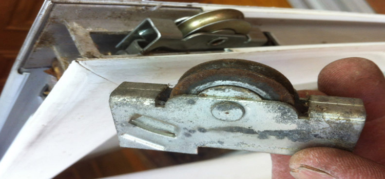 screen door roller repair in Union City